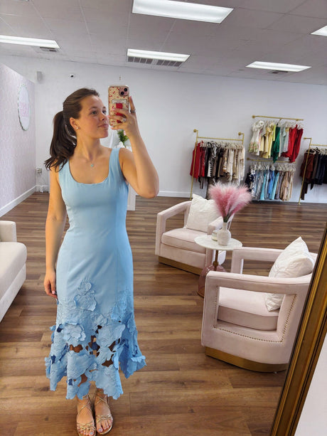 Leo Lin Emily Blue try-on photo